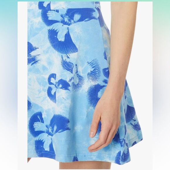 NEW Adidas Floral Graphic Single Jersey Dress Blue Size M - Picture 2 of 13